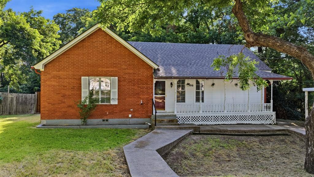 1406 S Elm Street, Weatherford, TX 76086 1406 S Elm Street, Weatherford, TX 76086