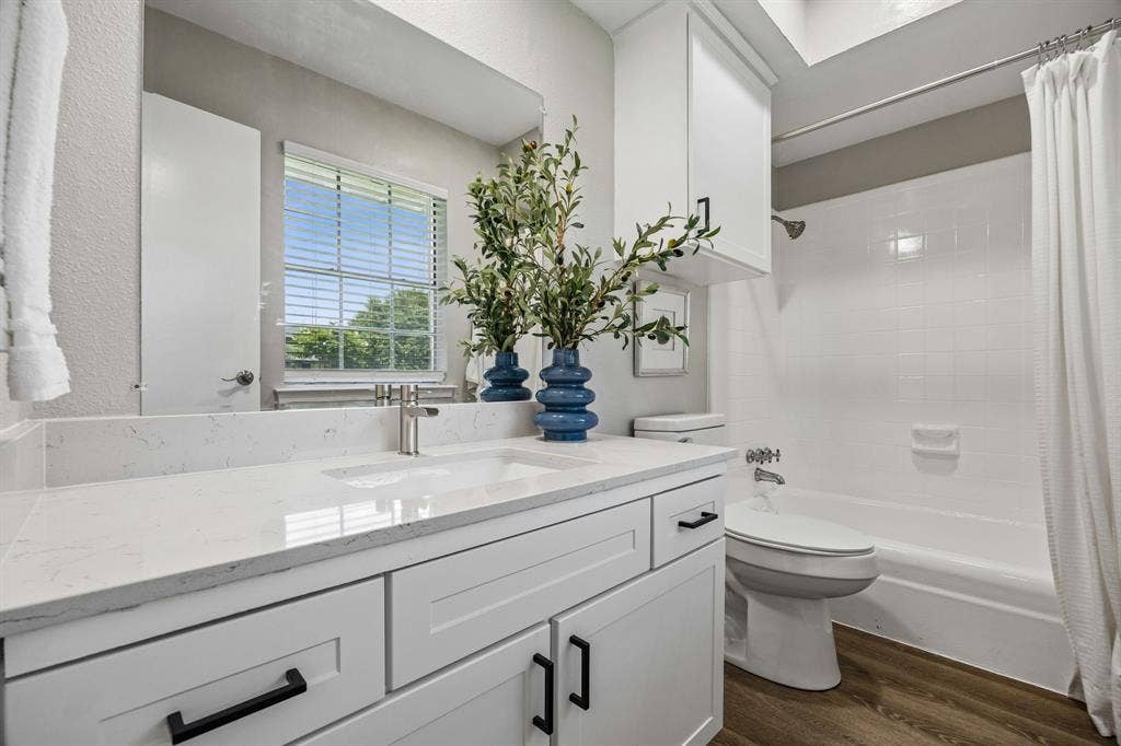 15529 El Estado Drive, Dallas, TX 75248 15529 El Estado Drive, Dallas, TX 75248
