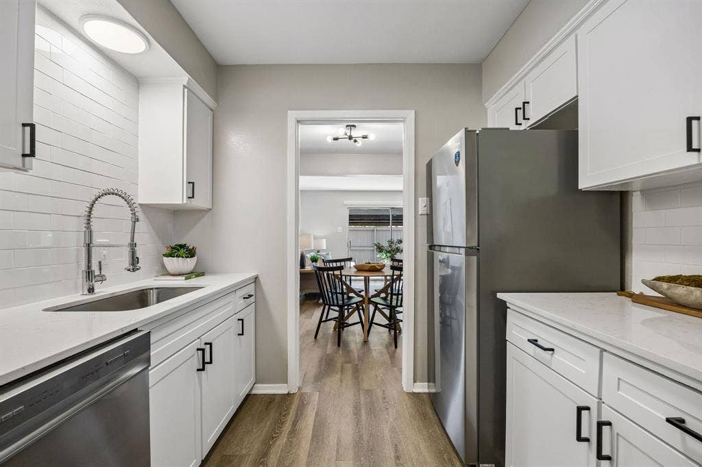 15529 El Estado Drive, Dallas, TX 75248 15529 El Estado Drive, Dallas, TX 75248