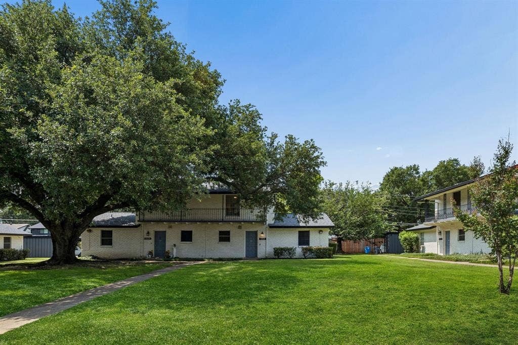 15529 El Estado Drive, Dallas, TX 75248 15529 El Estado Drive, Dallas, TX 75248