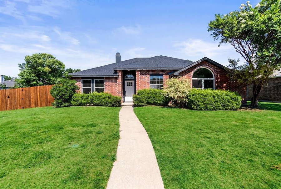 Property photo for 4822 Mize Court, Rowlett, TX