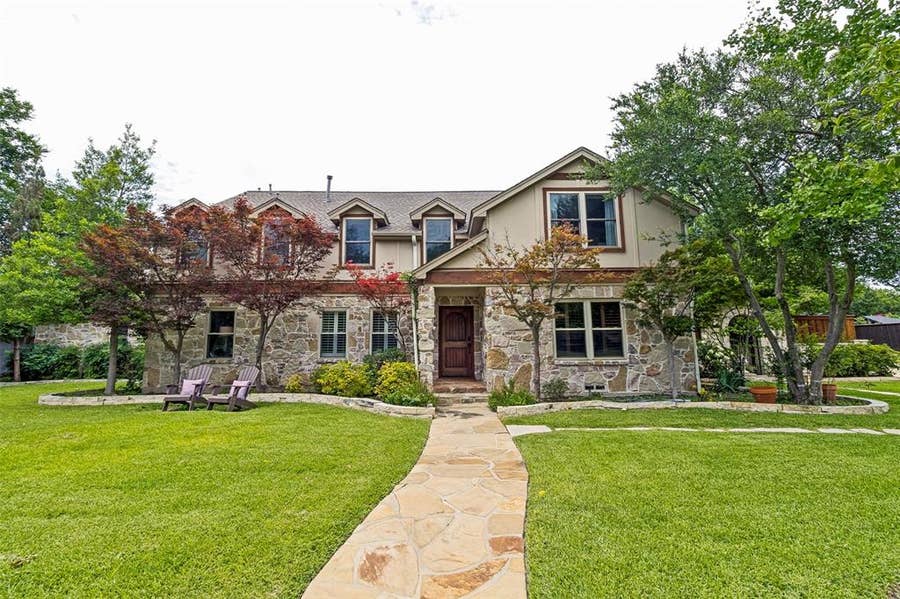 Property photo for 15315 Leavalley Drive, Dallas, TX
