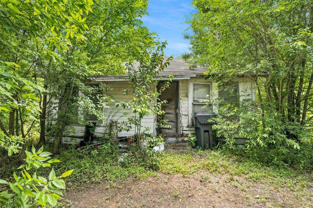 2432 S 9th Street, Waco, TX 76706 2432 S 9th Street, Waco, TX 76706