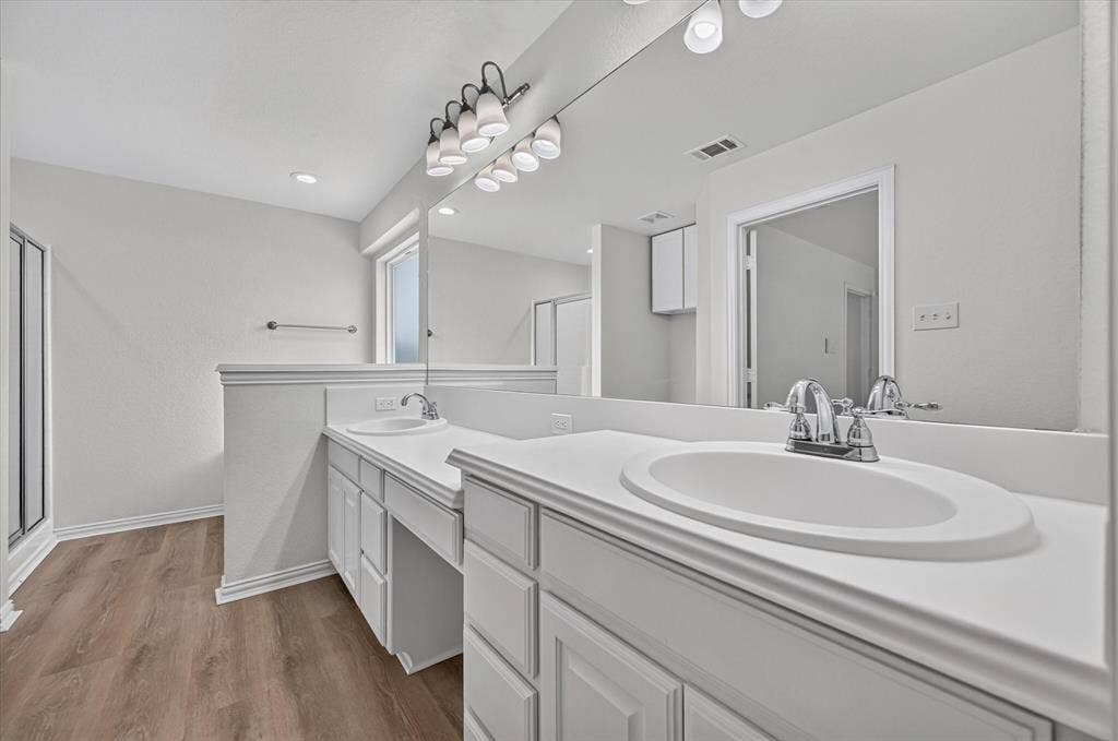 431 Nutmeg, Burleson, TX 76028 431 Nutmeg, Burleson, TX 76028