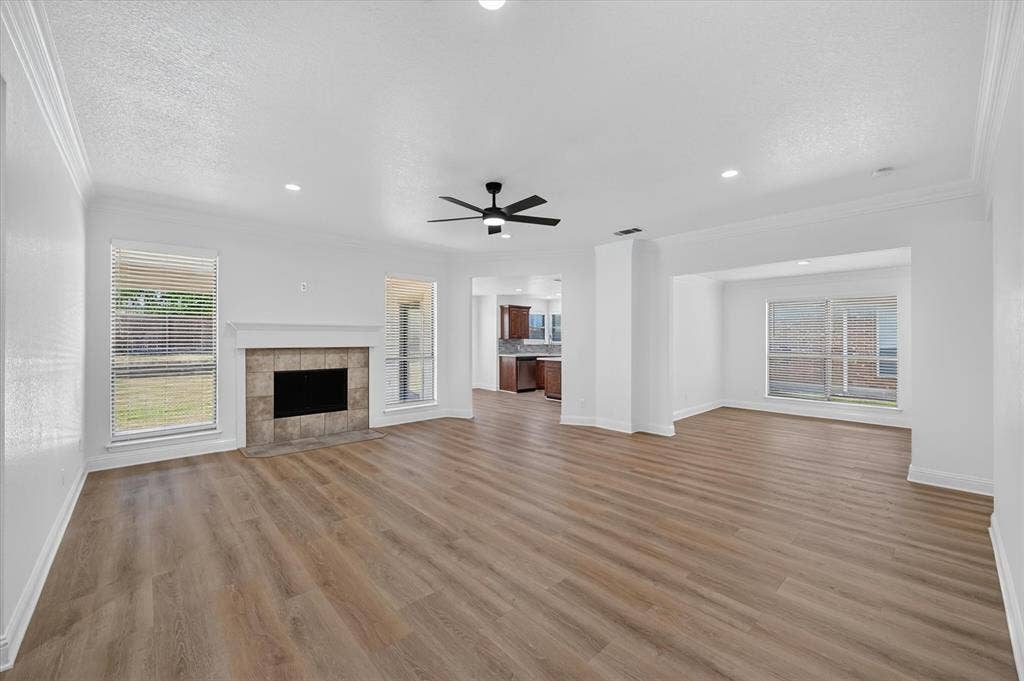 431 Nutmeg, Burleson, TX 76028 431 Nutmeg, Burleson, TX 76028