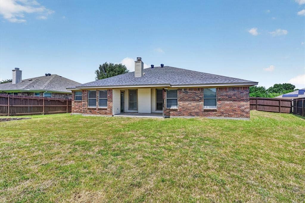 431 Nutmeg, Burleson, TX 76028 431 Nutmeg, Burleson, TX 76028