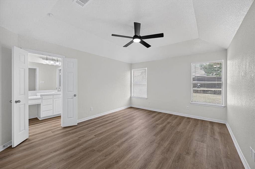431 Nutmeg, Burleson, TX 76028 431 Nutmeg, Burleson, TX 76028