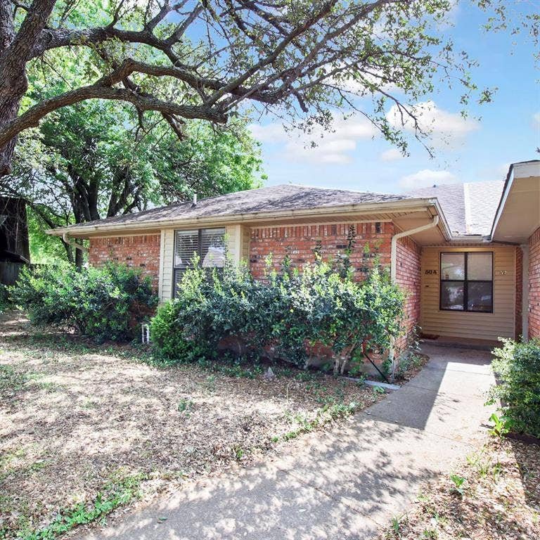 Property photo for 504 Sierra Drive, DeSoto, TX