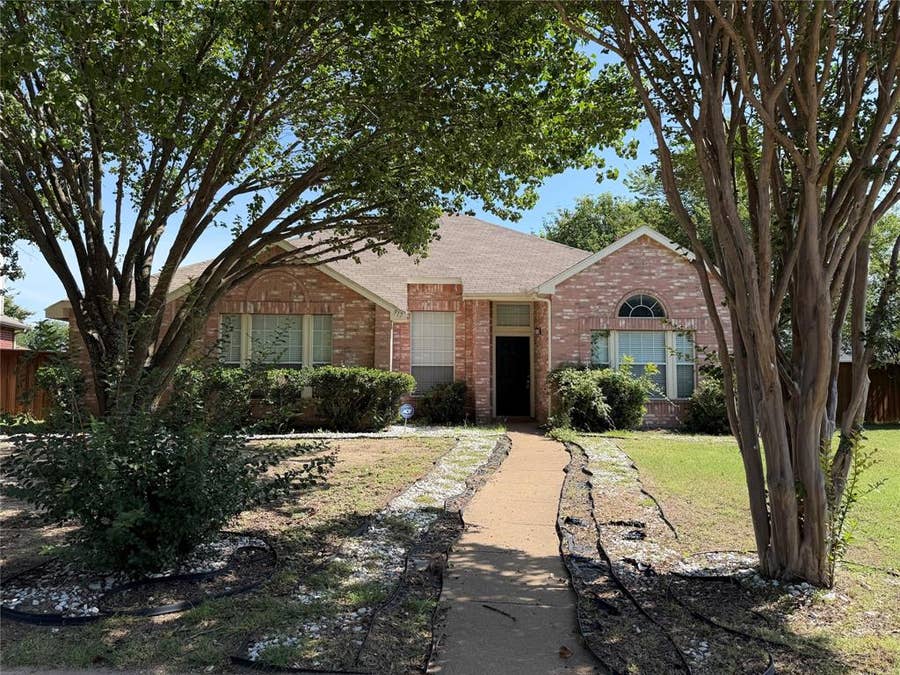 Property photo for 917 Dawson Street, Cedar Hill, TX