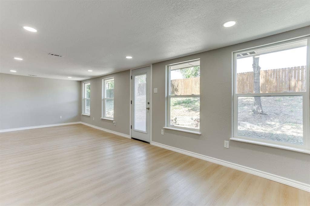 2709 Springbrooke Drive, Hurst, TX 76054 2709 Springbrooke Drive, Hurst, TX 76054