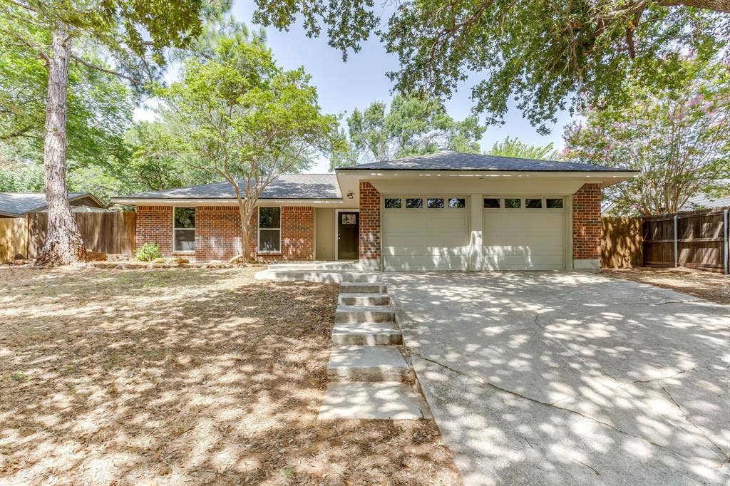 2709 Springbrooke Drive, Hurst, TX 76054 2709 Springbrooke Drive, Hurst, TX 76054