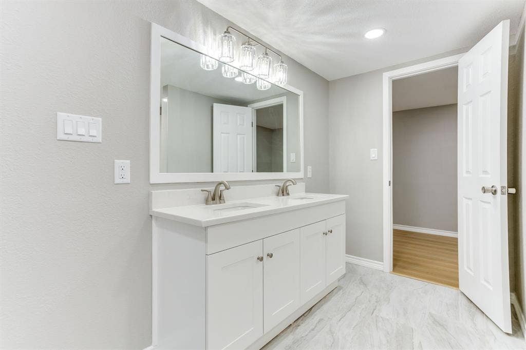 2709 Springbrooke Drive, Hurst, TX 76054 2709 Springbrooke Drive, Hurst, TX 76054