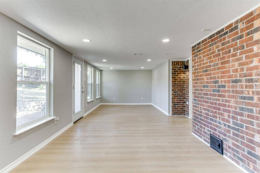 2709 Springbrooke Drive, Hurst, TX 76054 2709 Springbrooke Drive, Hurst, TX 76054
