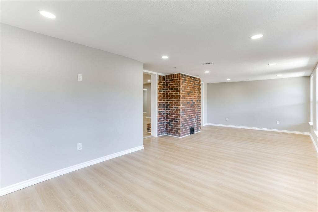 2709 Springbrooke Drive, Hurst, TX 76054 2709 Springbrooke Drive, Hurst, TX 76054
