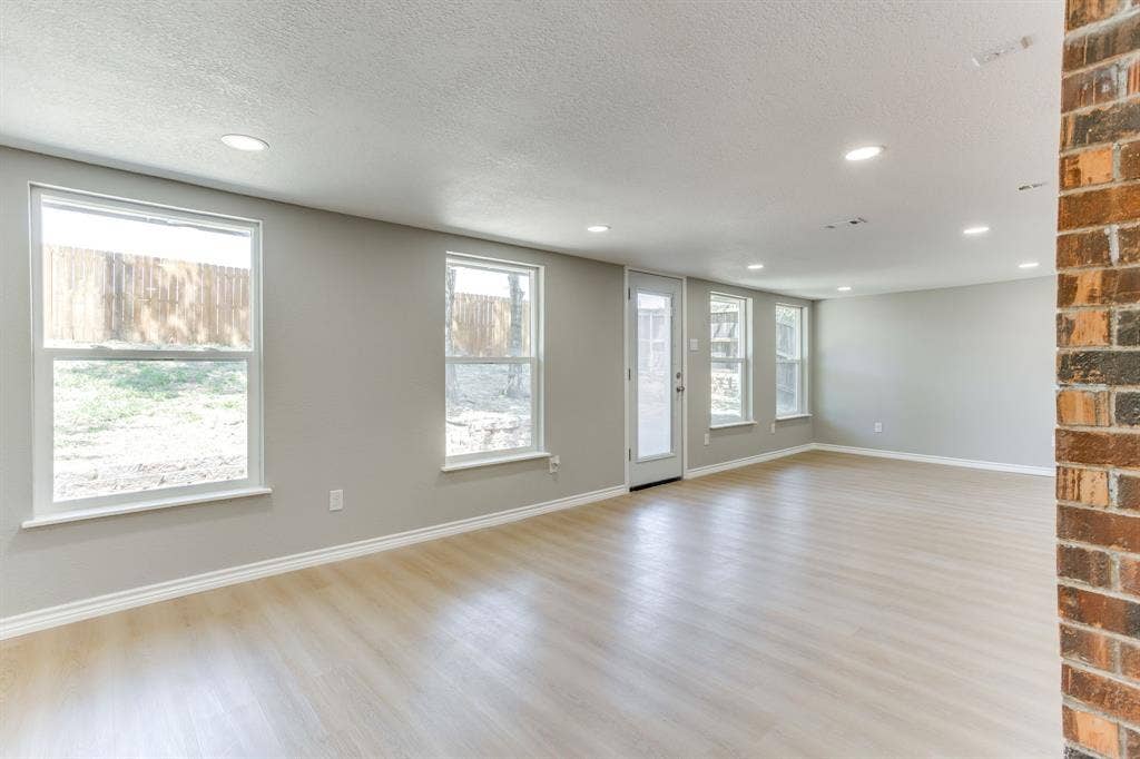 2709 Springbrooke Drive, Hurst, TX 76054 Bonus Room or Office