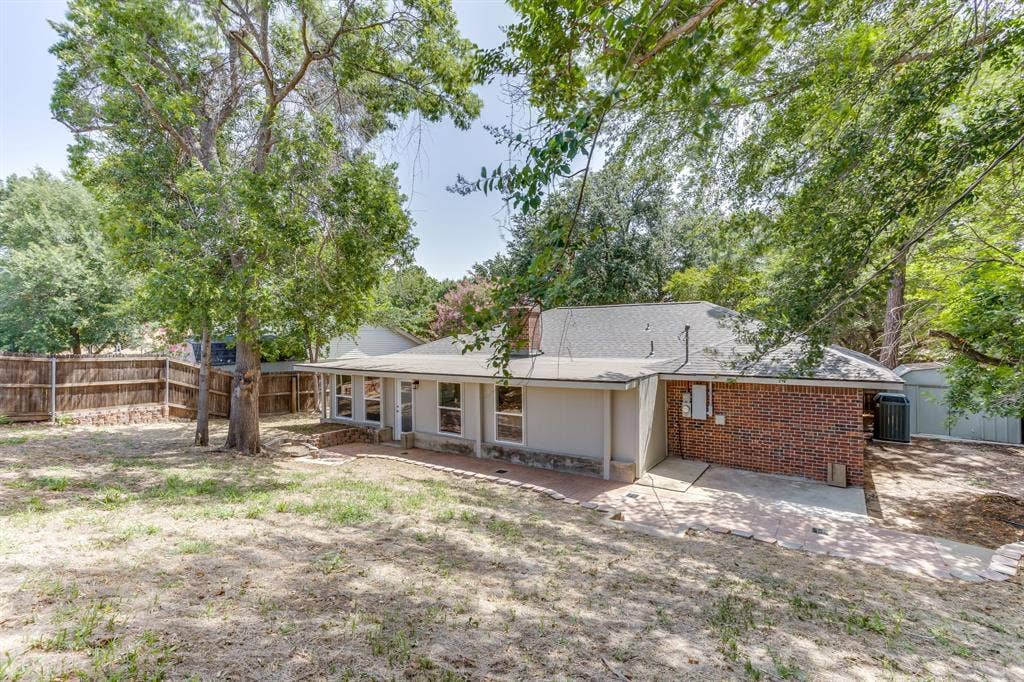 2709 Springbrooke Drive, Hurst, TX 76054 2709 Springbrooke Drive, Hurst, TX 76054