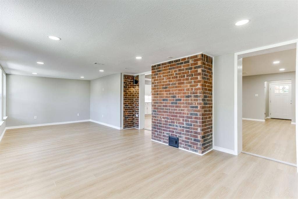 2709 Springbrooke Drive, Hurst, TX 76054 2709 Springbrooke Drive, Hurst, TX 76054