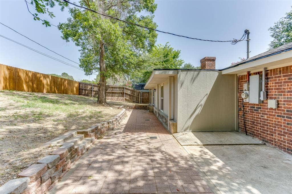 2709 Springbrooke Drive, Hurst, TX 76054 2709 Springbrooke Drive, Hurst, TX 76054