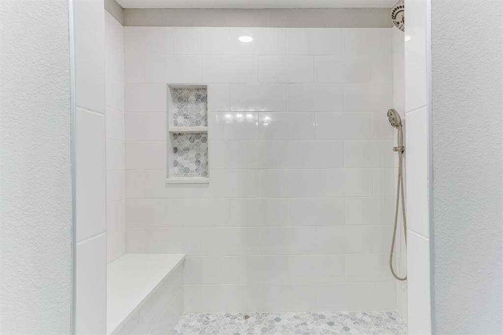 2709 Springbrooke Drive, Hurst, TX 76054 2709 Springbrooke Drive, Hurst, TX 76054