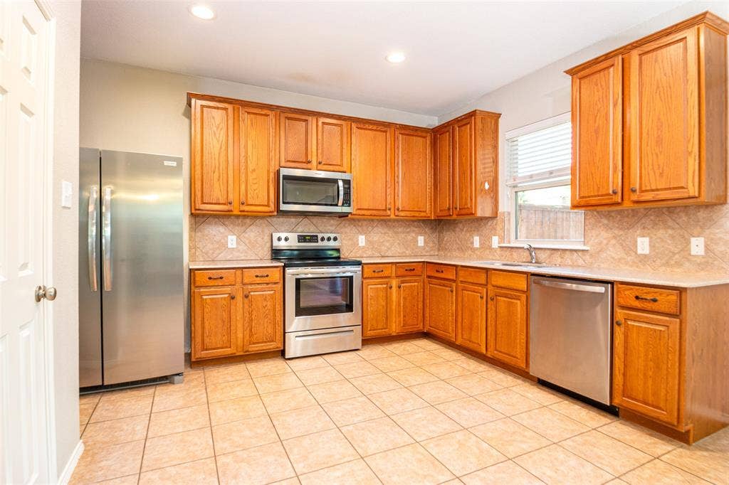 3904 Ironstone Lane, McKinney, TX 75070 3904 Ironstone Lane, McKinney, TX 75070