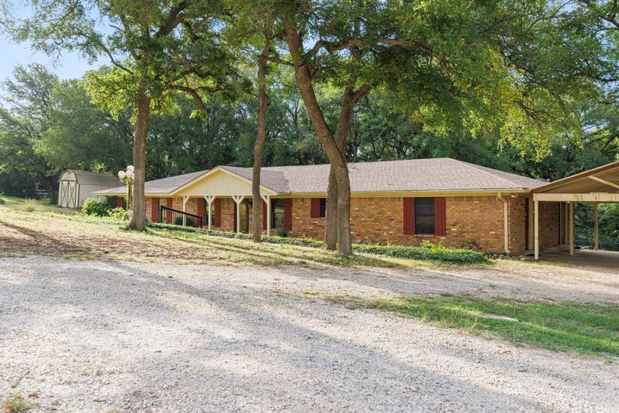 Property photo for 13539 Chapel Road, Lorena, TX