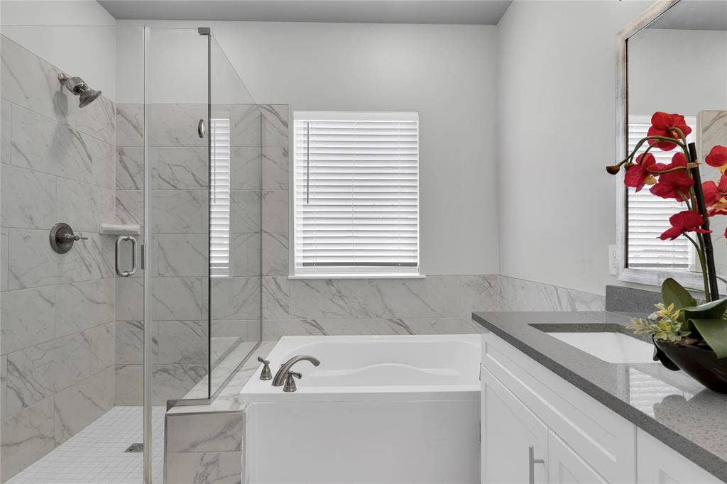 3349 Norris Street, Plano, TX 75074 Spa-like Primary Bathroom on the top floor