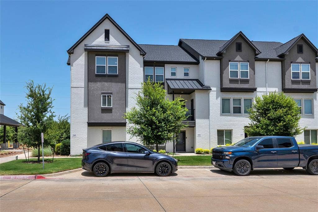 3349 Norris Street, Plano, TX 75074 Premium Corner Unit