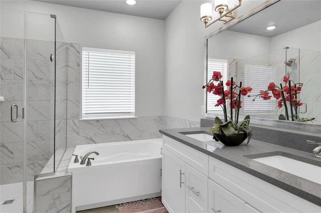 3349 Norris Street, Plano, TX 75074 Dual sinks