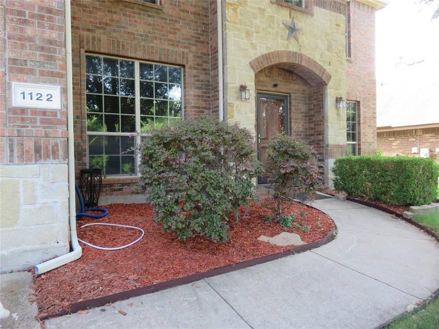 Property photo for 1122 Walter Stephenson Road, Midlothian, TX