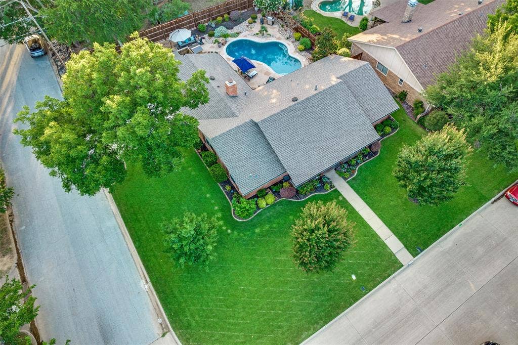 2845 Autumn Drive, Hurst, TX 76054 2845 Autumn Drive, Hurst, TX 76054
