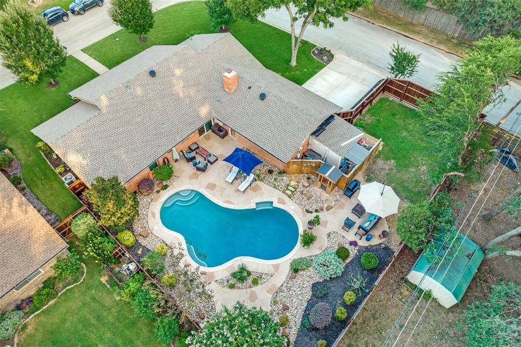 2845 Autumn Drive, Hurst, TX 76054 2845 Autumn Drive, Hurst, TX 76054
