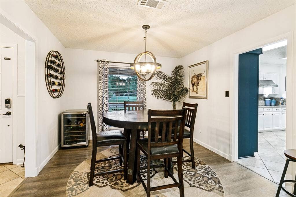 2845 Autumn Drive, Hurst, TX 76054 2845 Autumn Drive, Hurst, TX 76054