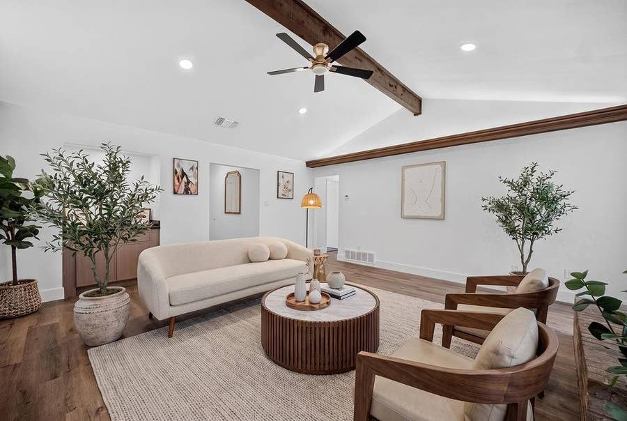 Property photo for 401 Myrtle Drive, Arlington, TX