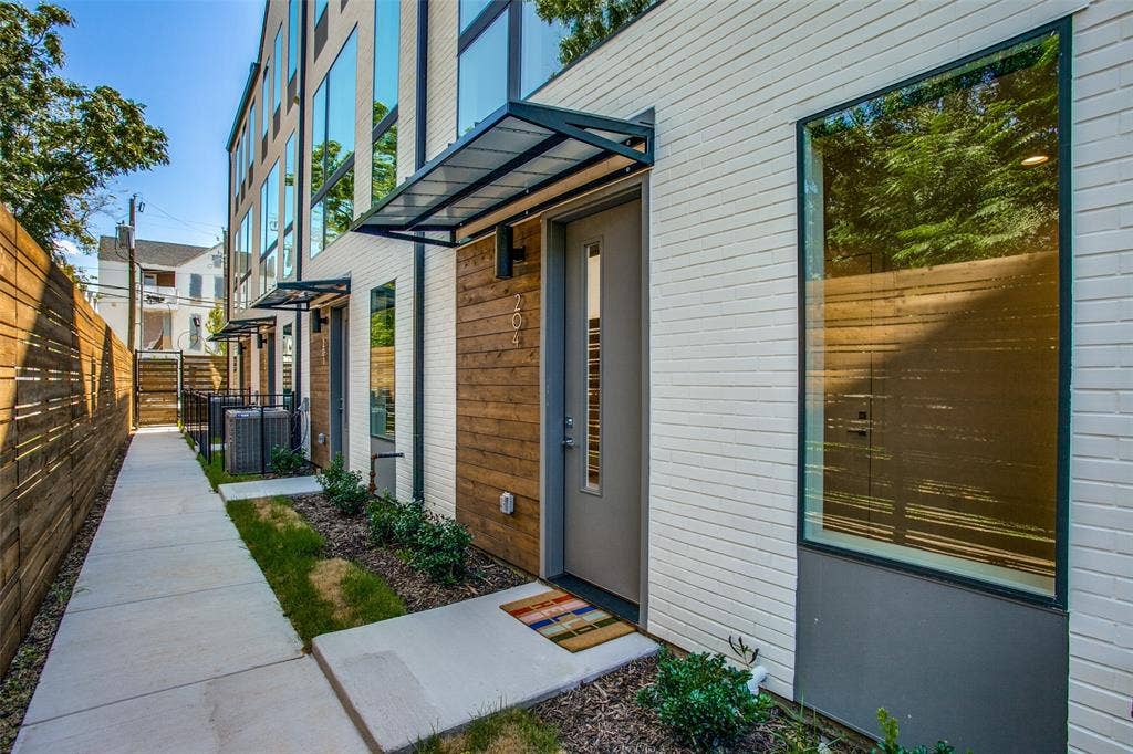 4419 Cabell Drive, #106, Dallas, TX 75204