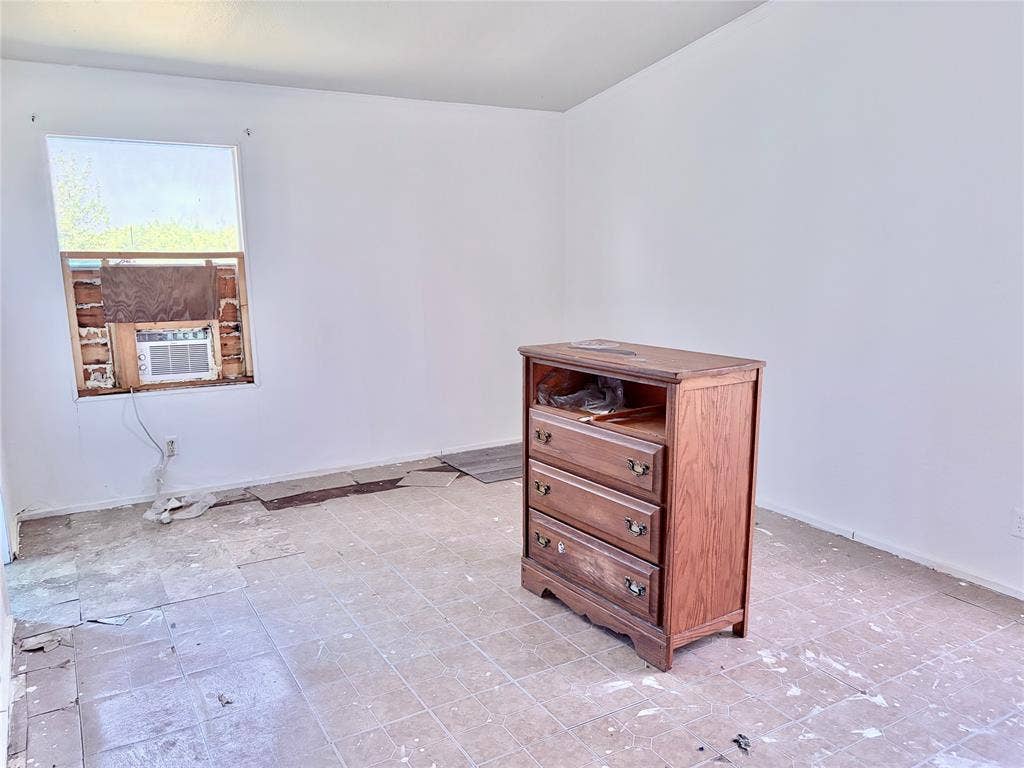 2021 S Weatherford Road, Midlothian, TX 76065 2021 S Weatherford Road, Midlothian, TX 76065