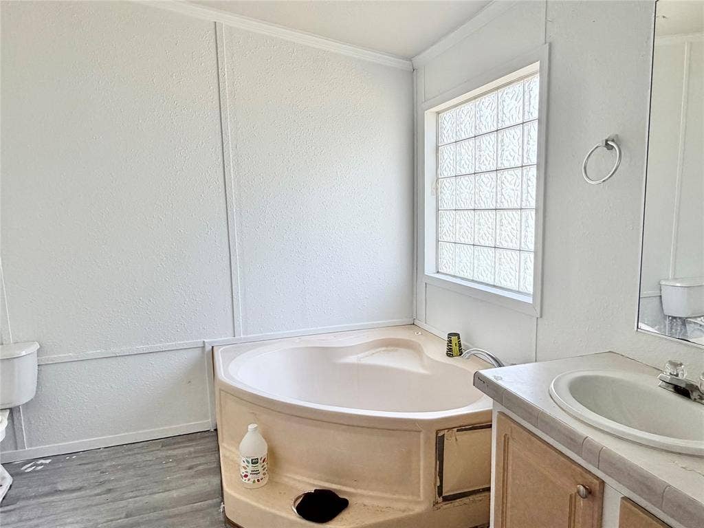 2021 S Weatherford Road, Midlothian, TX 76065 2021 S Weatherford Road, Midlothian, TX 76065