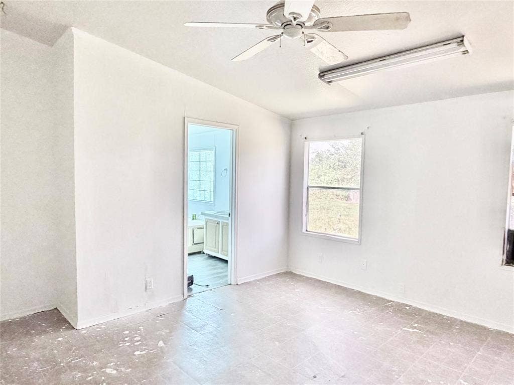 2021 S Weatherford Road, Midlothian, TX 76065 2021 S Weatherford Road, Midlothian, TX 76065
