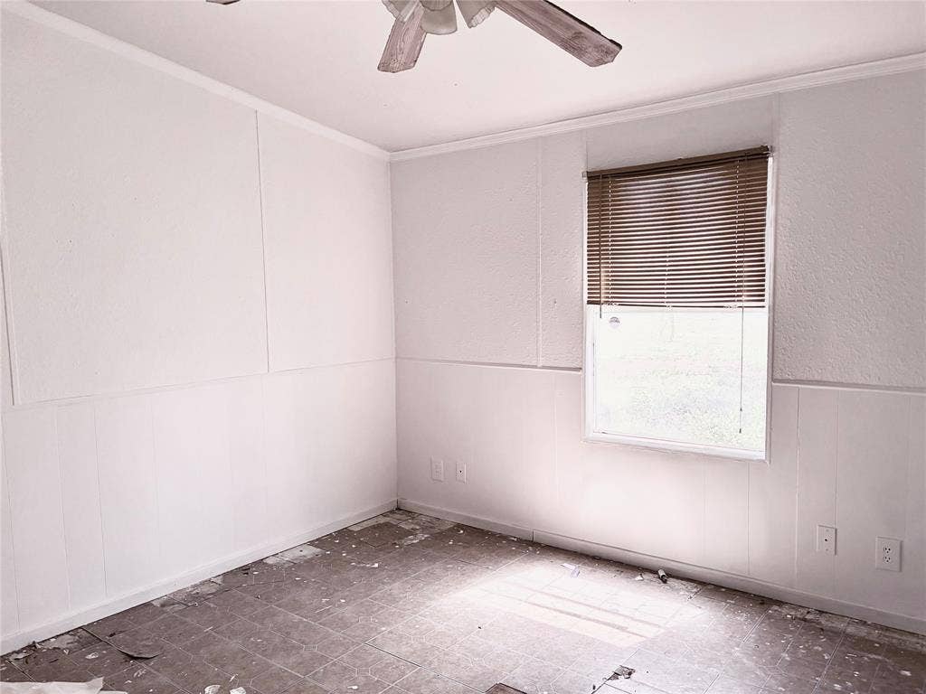 2021 S Weatherford Road, Midlothian, TX 76065 2021 S Weatherford Road, Midlothian, TX 76065