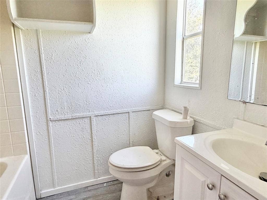 2021 S Weatherford Road, Midlothian, TX 76065 2021 S Weatherford Road, Midlothian, TX 76065