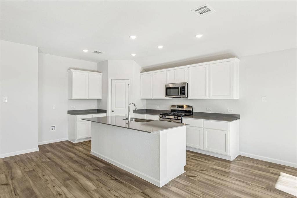 3711 Brewster, Royse City, TX 75189 Representative (3)