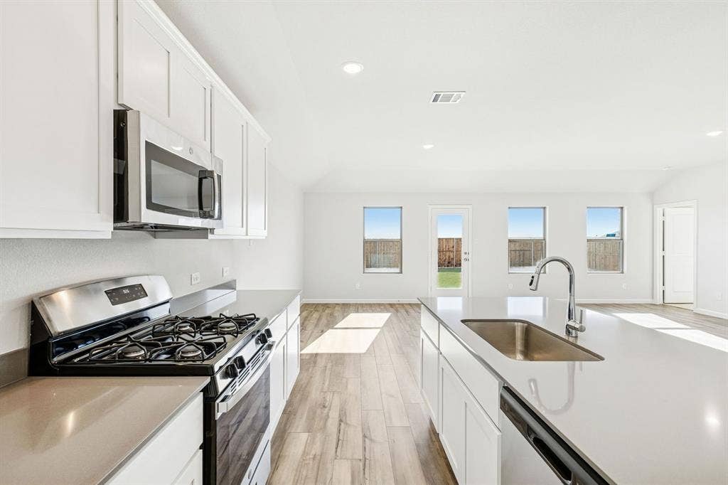 3711 Brewster, Royse City, TX 75189 Representative (4)