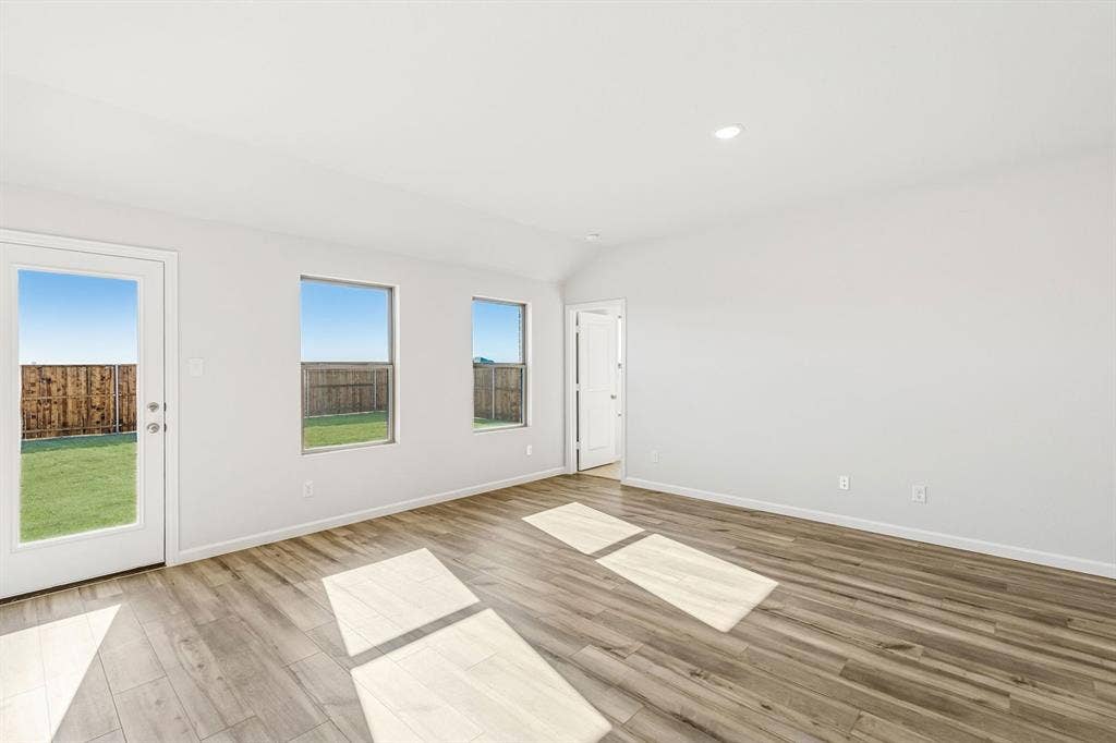 3711 Brewster, Royse City, TX 75189 Representative (7)