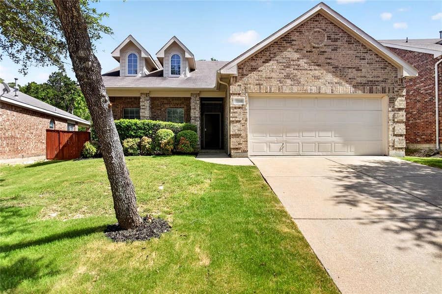 Property photo for 7214 Summit Parc Drive, Dallas, TX