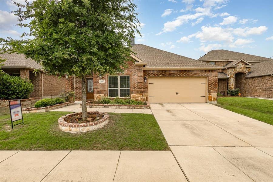 Property photo for 208 Whitman Drive, McKinney, TX