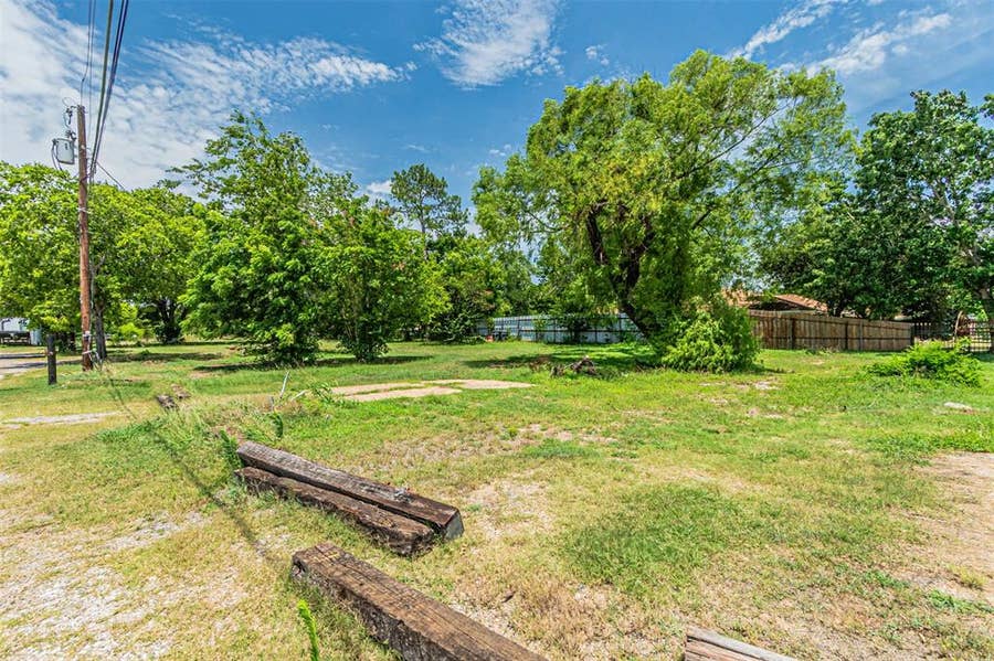 Property photo for 14831 Seagoville Road, Dallas, TX