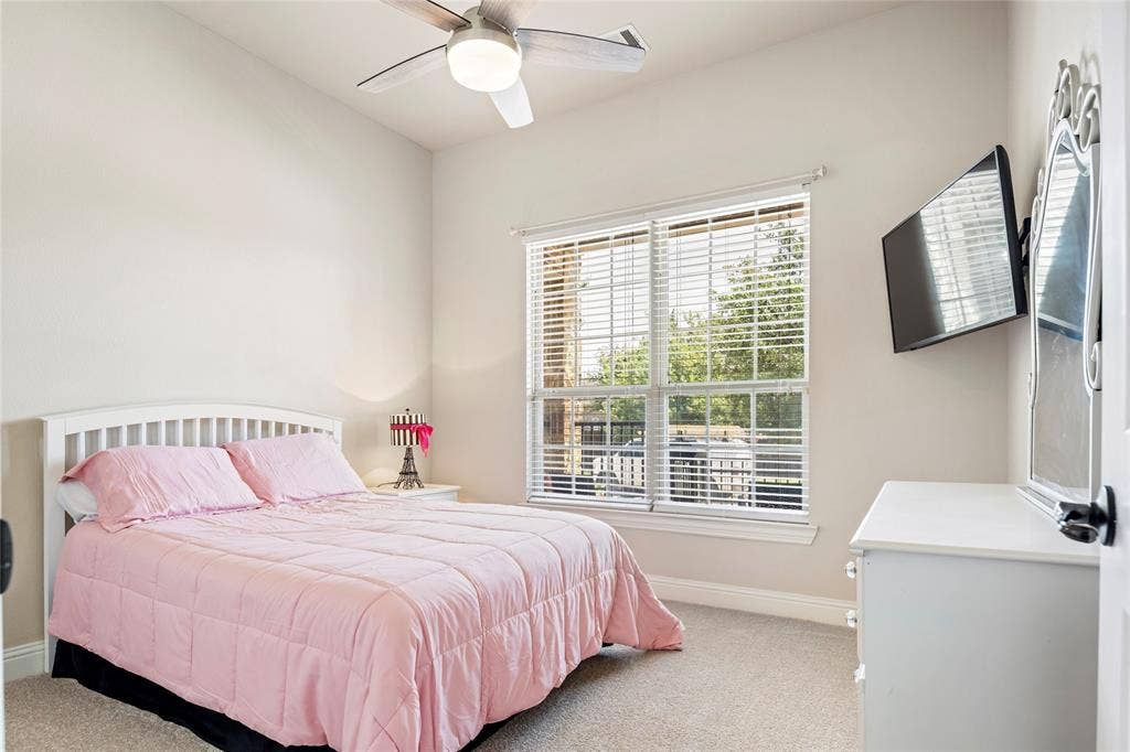8721 Ludlow Drive, Frisco, TX 75036 Bedroom 2 with walk-in closet
