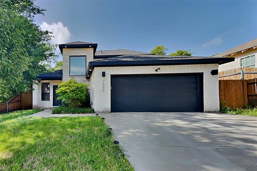 Property photo for 1530 Padgitt Avenue, Dallas, TX