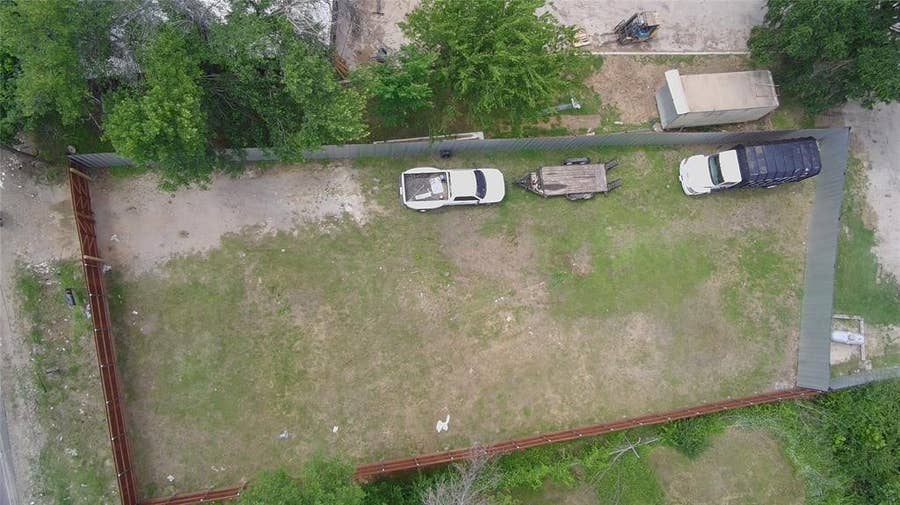 Property photo for 5820 Parker Henderson Road, Fort Worth, TX