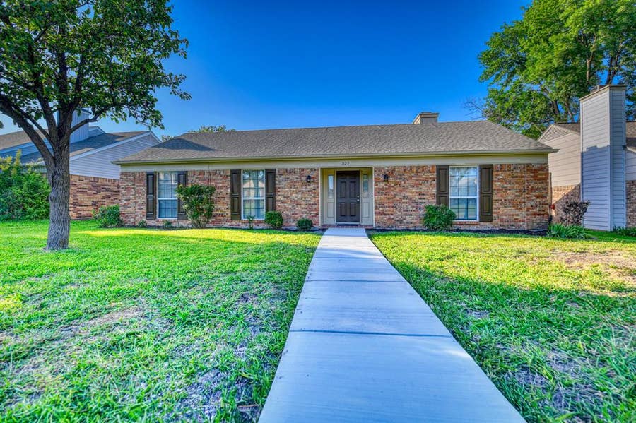 Property photo for 327 Southerland Avenue, Mesquite, TX