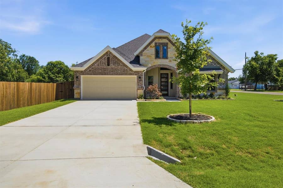 Property photo for 1202 Azalea Lane, Waxahachie, TX